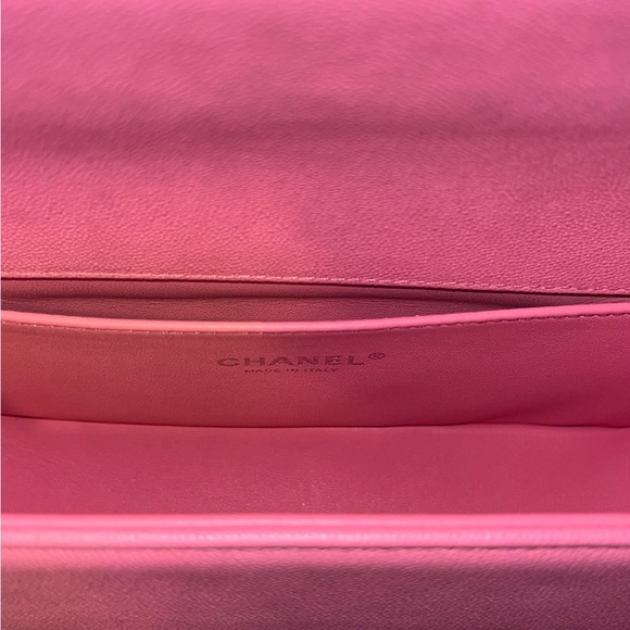 CHANELπ~ Pink Medium Boy Bag/ Silver detailing - Picture 9 of 11
